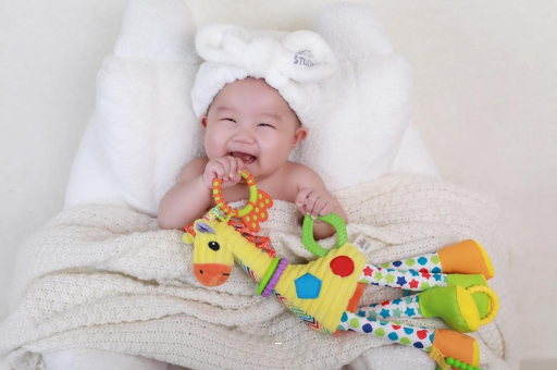 资阳宝宝眼眶发红